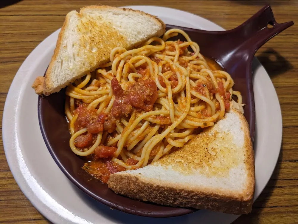 Spaghetti & Garlic Toast